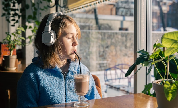Unlock Mental Peace: The Benefits of Noise-Canceling Headphones