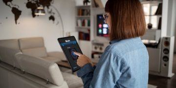 AI Assistive Tech: Enhancing Accessibility for Disabled Americans by 2025 - Cover Image