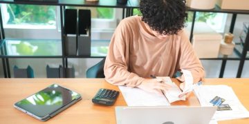 Maximize Savings: Audit Expenses & Cut Costs by 15% in 3 Months - Cover Image