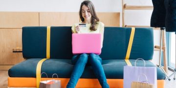 The Ultimate Guide to Coupon & Cashback Browser Extensions in 2025 - Cover Image